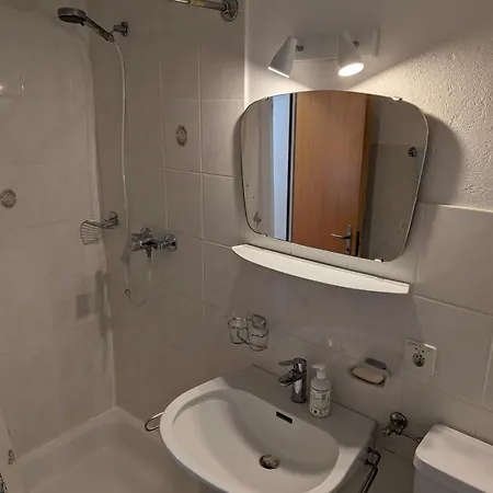 Family Friendly And Sunny In The Heart Of Grund Apartmán *