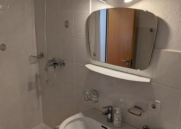 Family Friendly And Sunny In The Heart Of Grund Apartment *